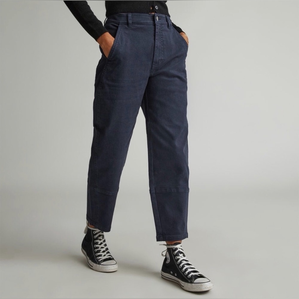 Everlane “The Utility Barrel Pant” in navy blue, size 14/32